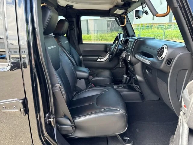 Used 2014 Black Clearcoat Jeep Unlimited Rubicon image 10