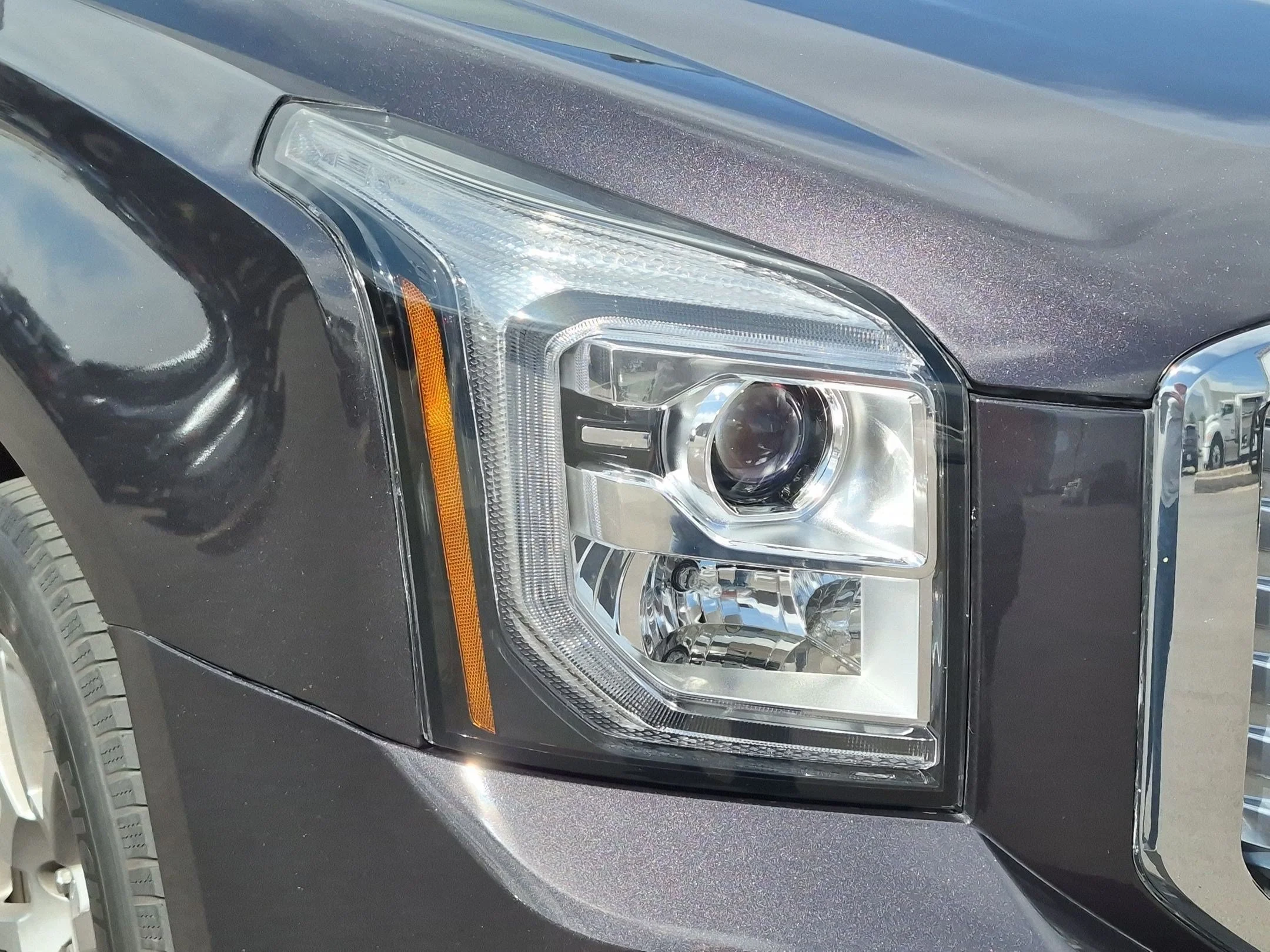 Used 2015 Iridium Metallic GMC Denali image 10