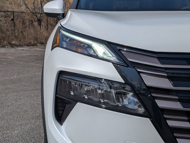 New 2026 Everest White Pearl TriCoat Nissan SV image 9