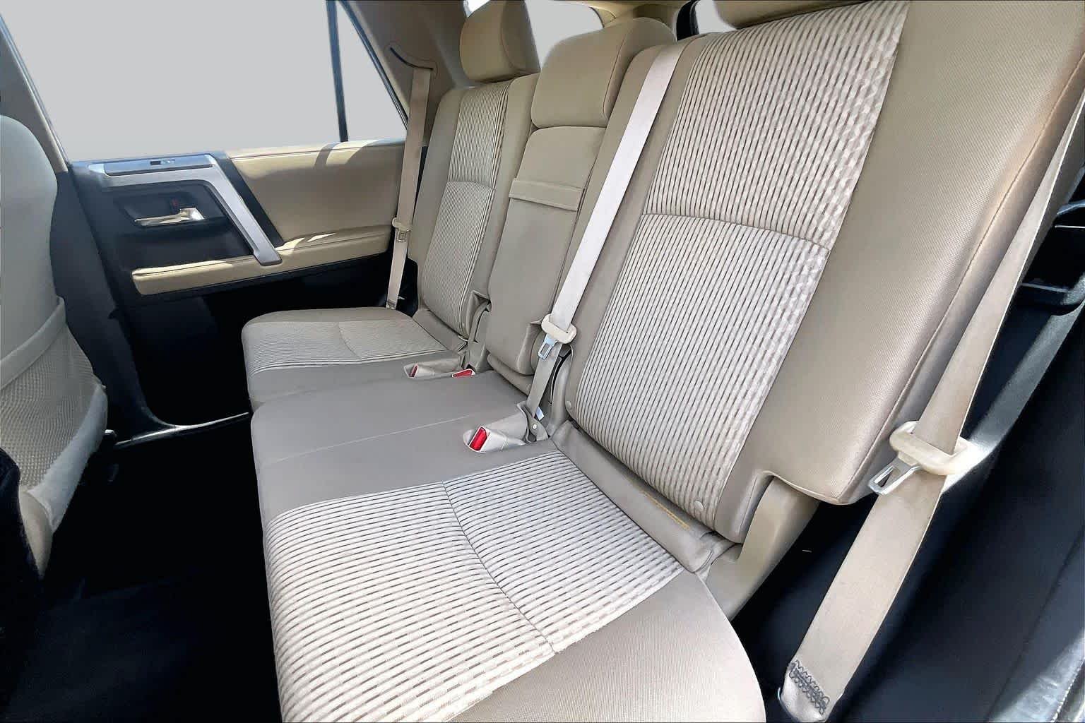 Used 2019 Nautical Blue Metallic Toyota SR5 image 19