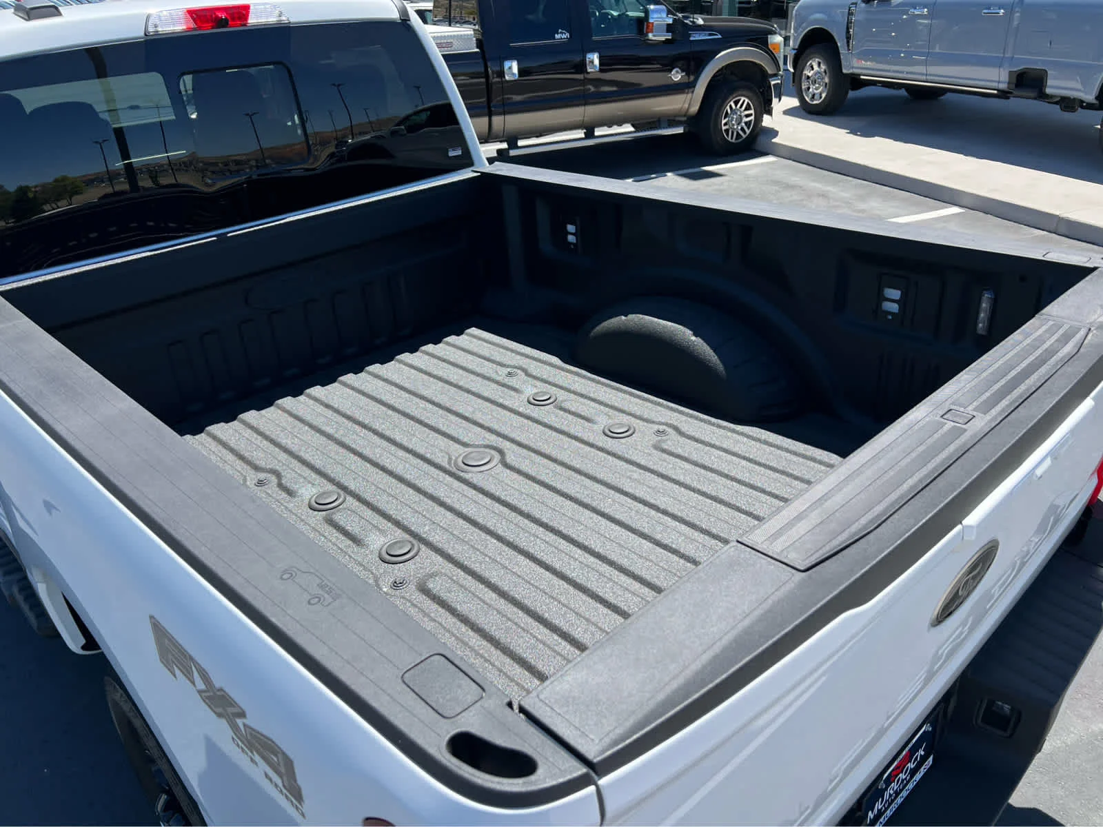 New 2026 Star White Metallic Tri-Coat Ford F-350® Lariat® image 26