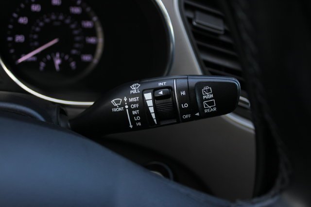 Used 2017 Blue Hyundai SE Ultimate image 12