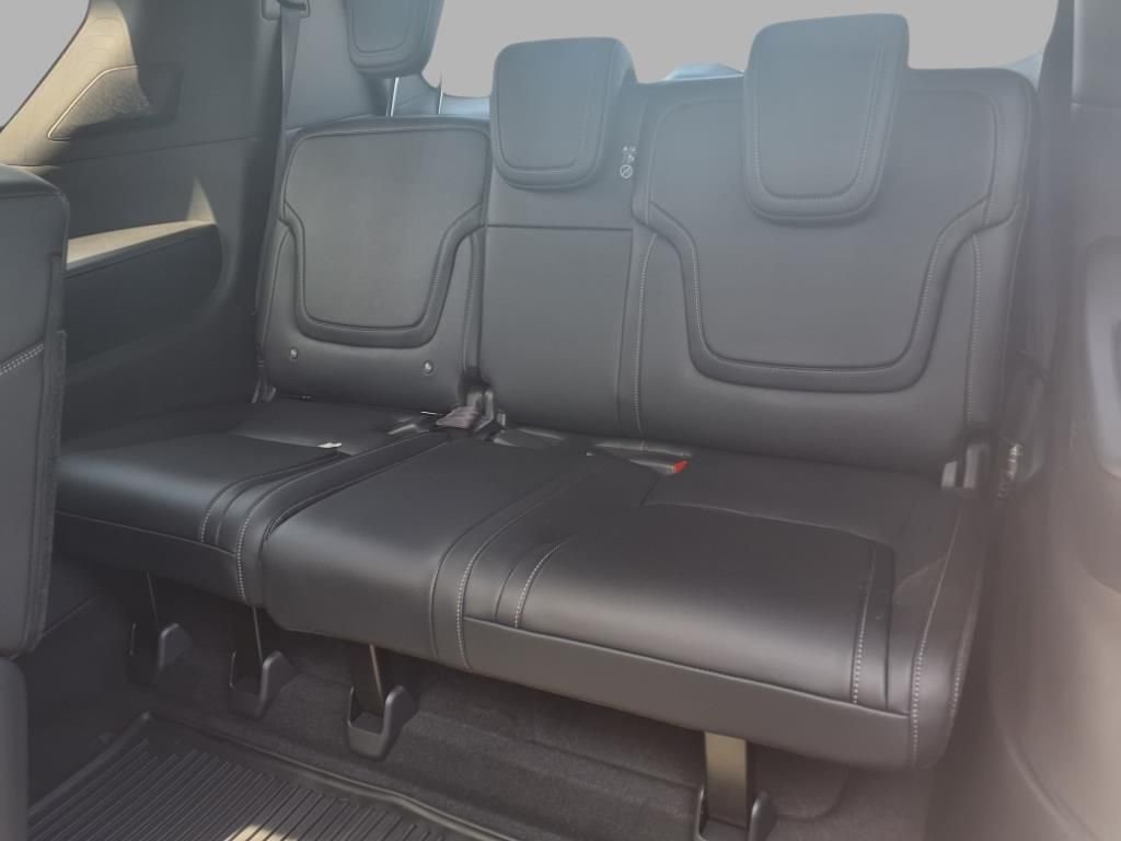 2025 Nissan Armada PRO-4X - Photo 25