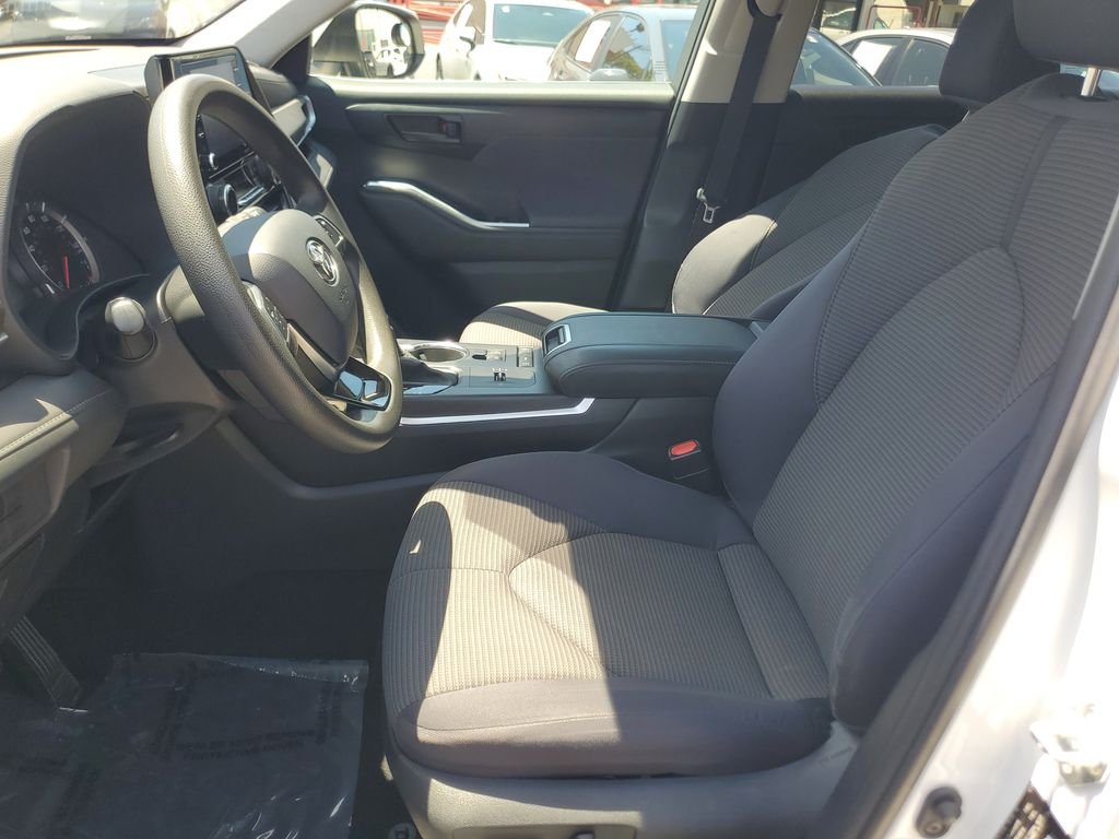 Certified Used 2021 White Toyota L image 18