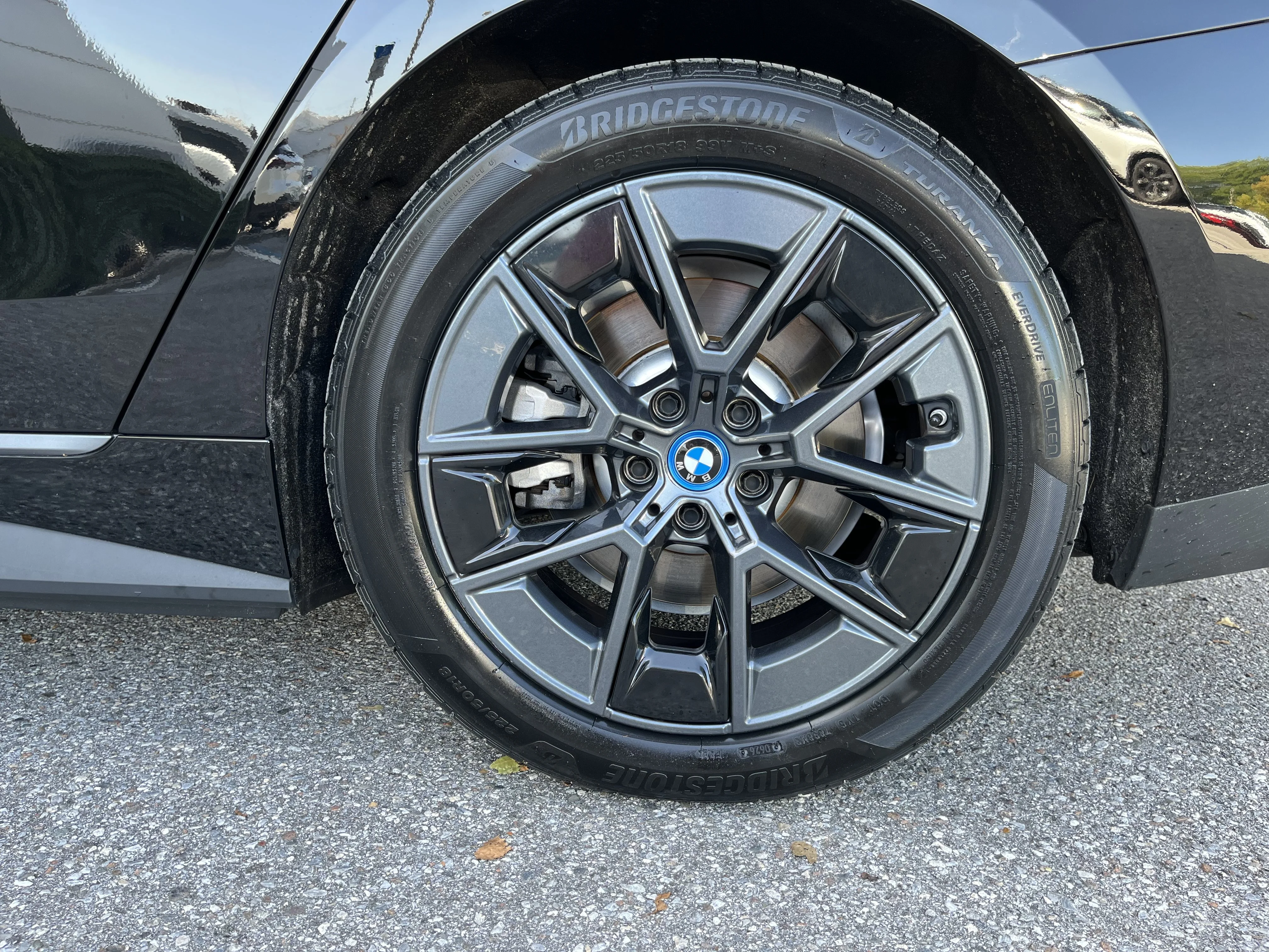 Used 2024 Jet Black BMW eDrive35 image 13