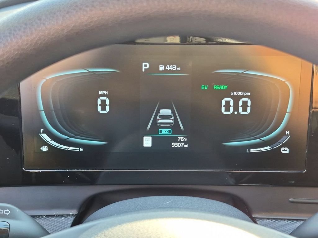 Certified Used 2025 Steel Gray Kia LX image 12
