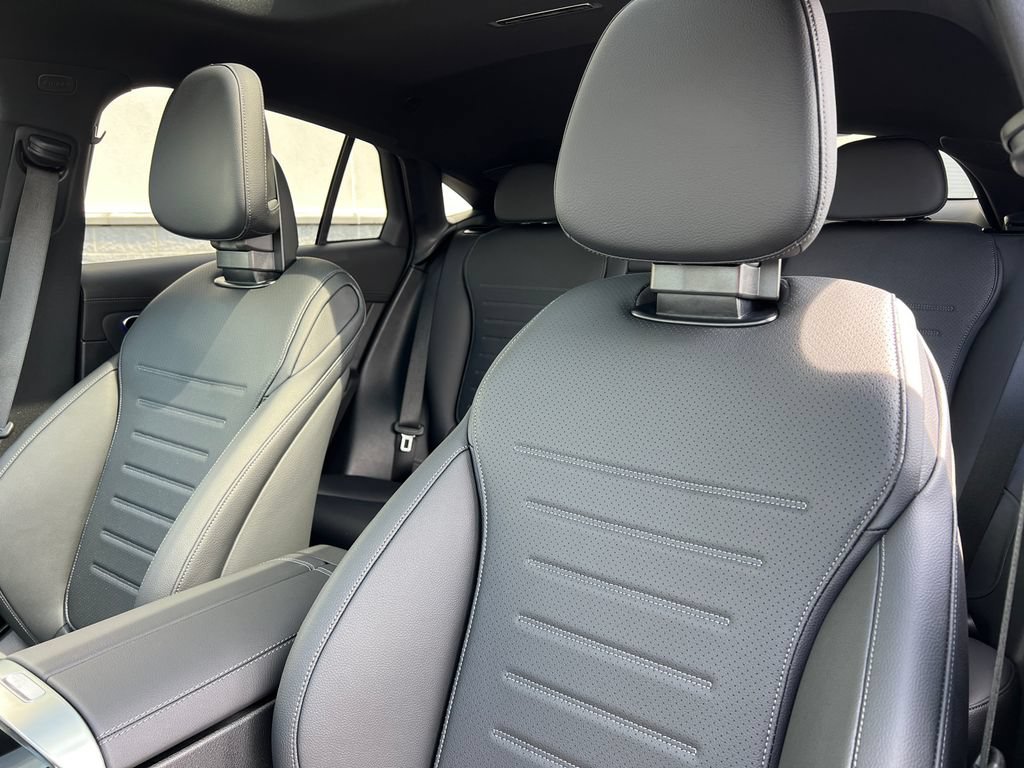 New 2026 Polar White Mercedes-Benz GLC 300 image 52