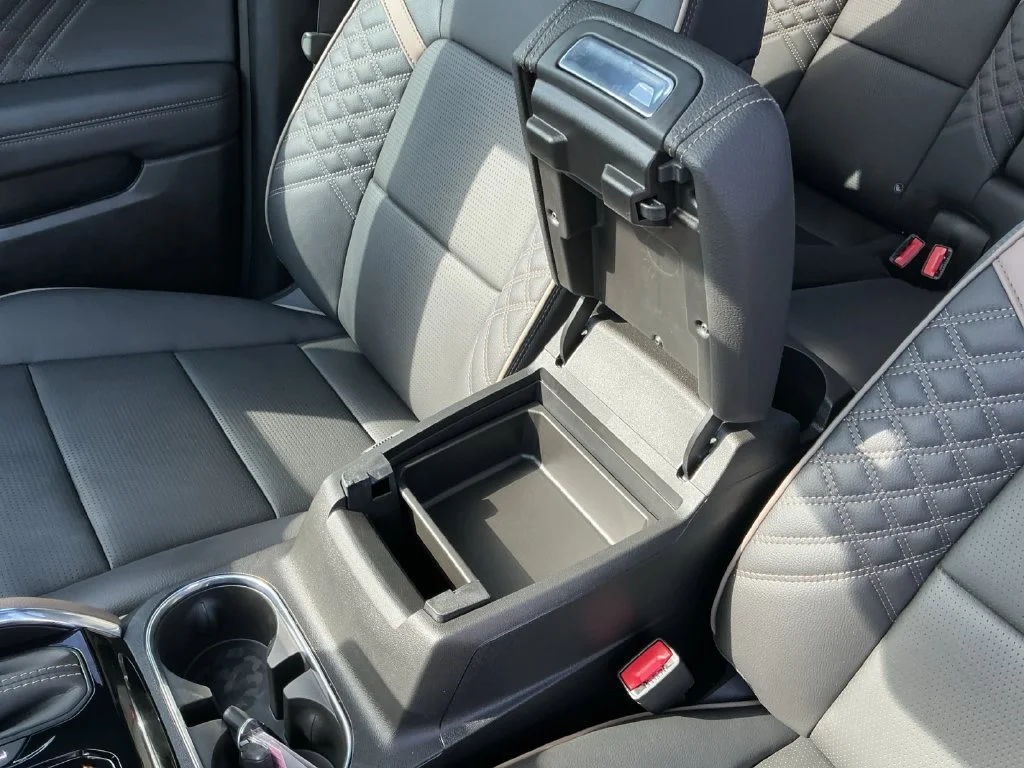 Certified Used 2026 Summit White GMC Denali image 33