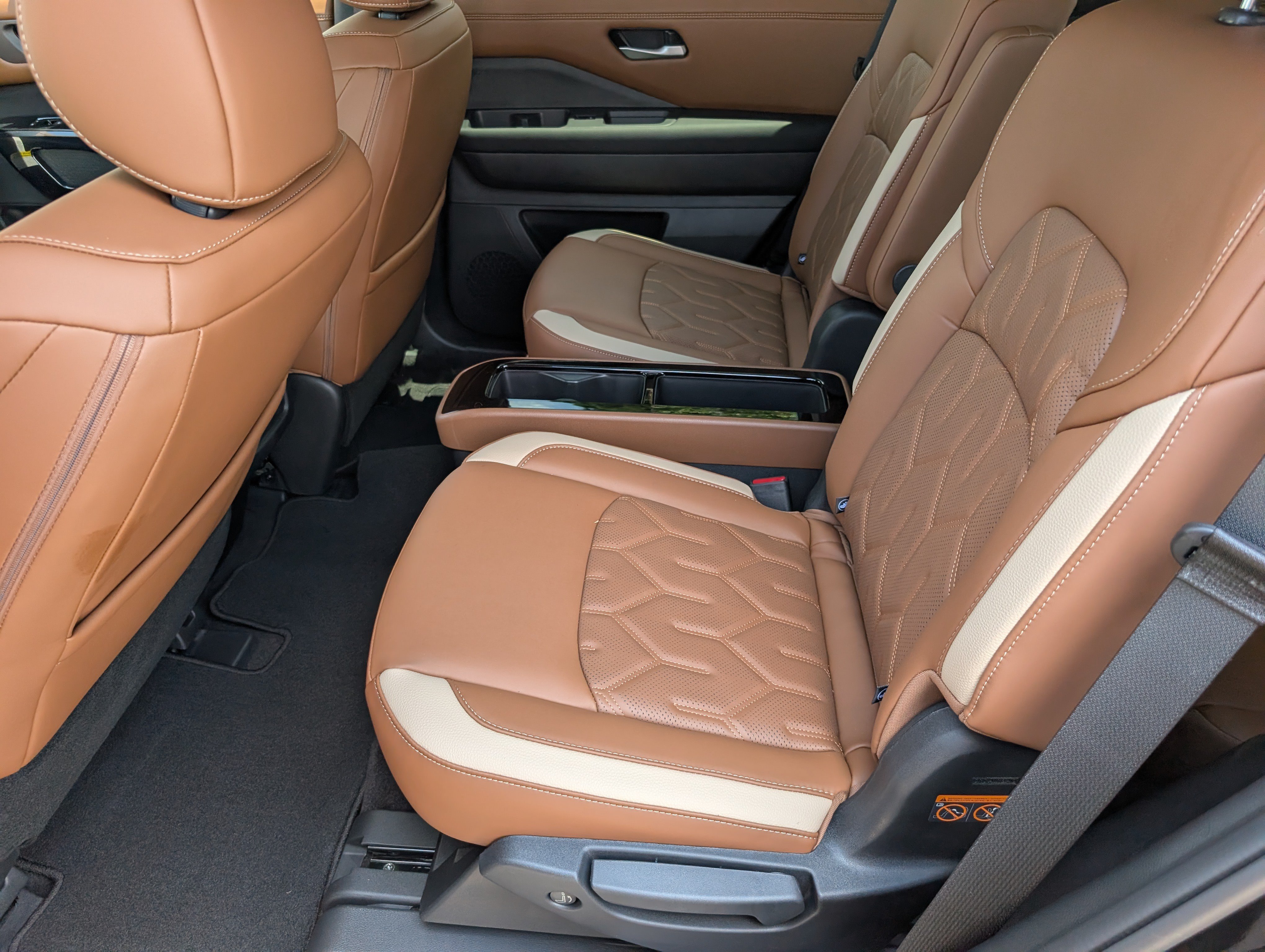 New 2026 Super Black Nissan Platinum image 30