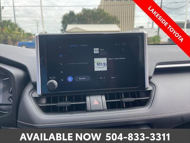 Certified Used 2025 SILVER SKY METALLIC Toyota  image 33
