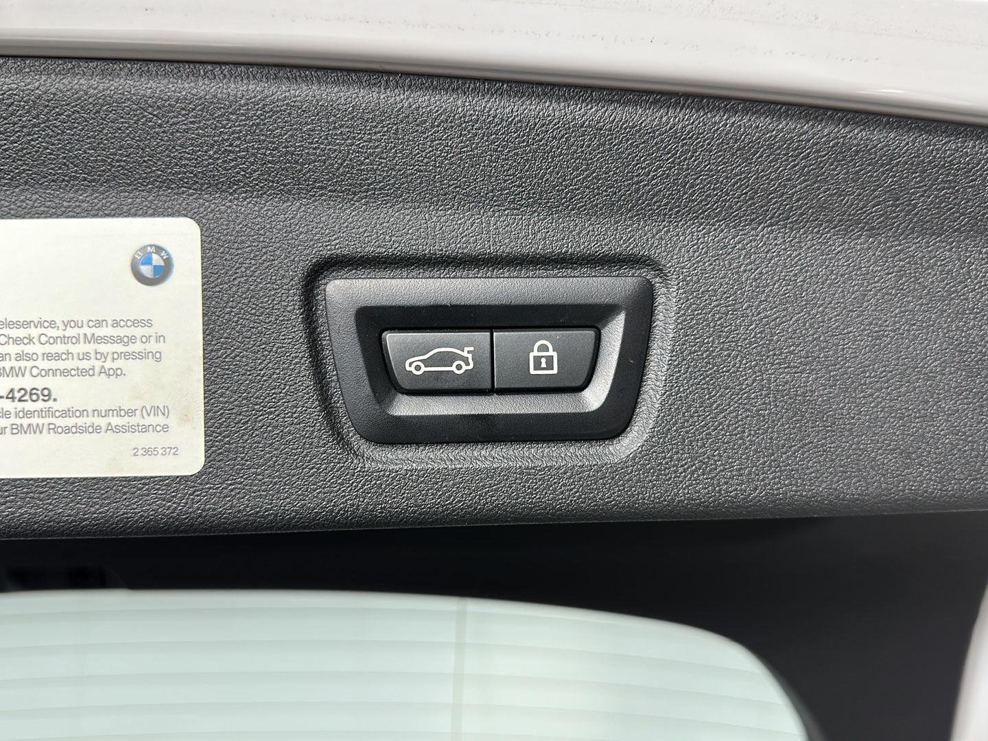 Certified Used 2022 Mineral White Metallic BMW M440i xDrive image 27