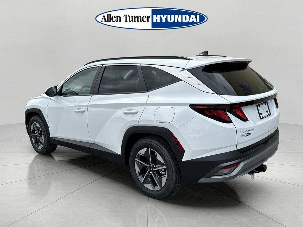 New 2026 White Pearl Hyundai SEL FWD image 5