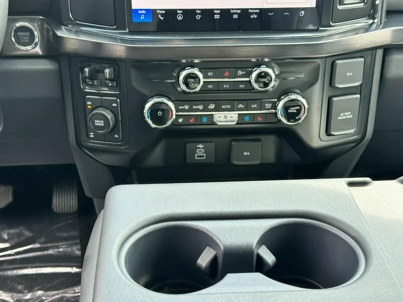 New 2026 Glacier Gray Metallic Tri-Coat Ford LARIAT 4WD Crew Cab 6.75