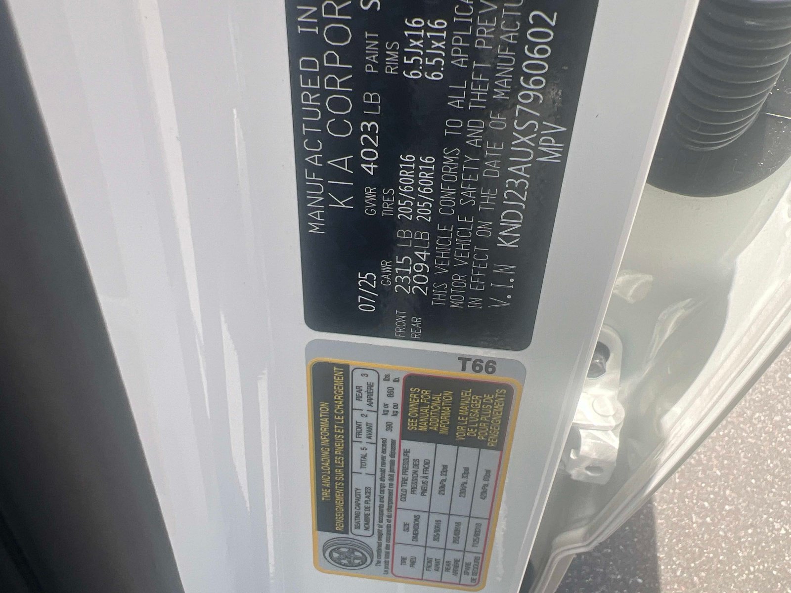 Used 2025 White Kia LX image 6