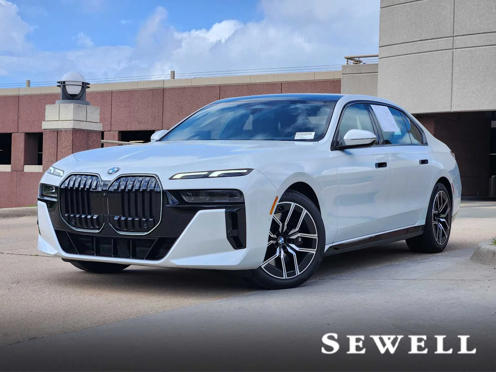 2025 BMW 7 Series 740i xDrive Sedan's photo