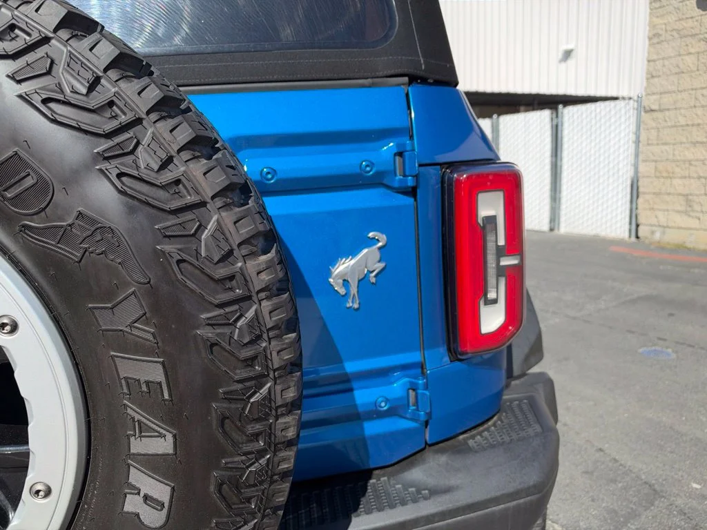 Used 2021 Blue Ford Badlands image 9