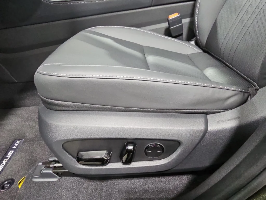 New 2026 Nori Green Pearl Lexus PREMIUM image 28