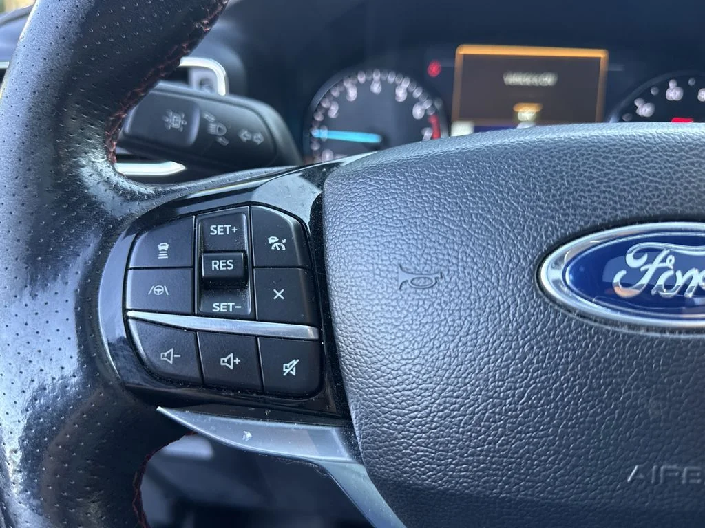 Used 2023 Gray Ford ST-Line image 22