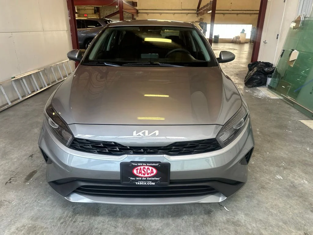 Used 2023 Gray Kia LXS image 6
