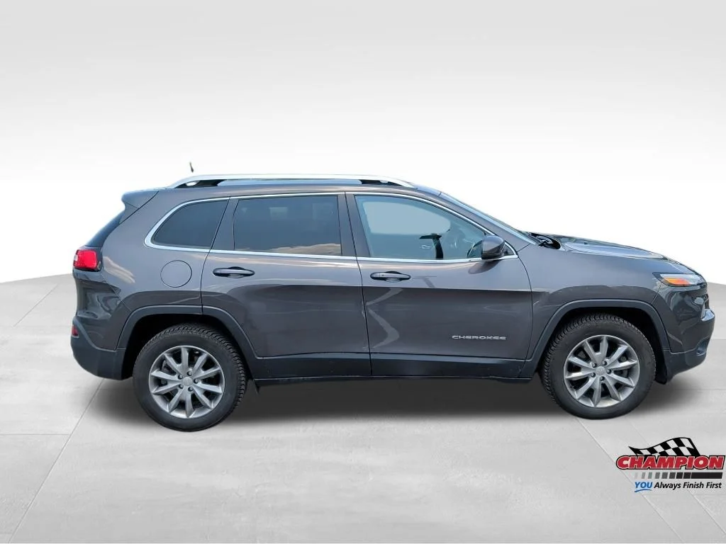 Used 2018 Gray Jeep Limited image 8