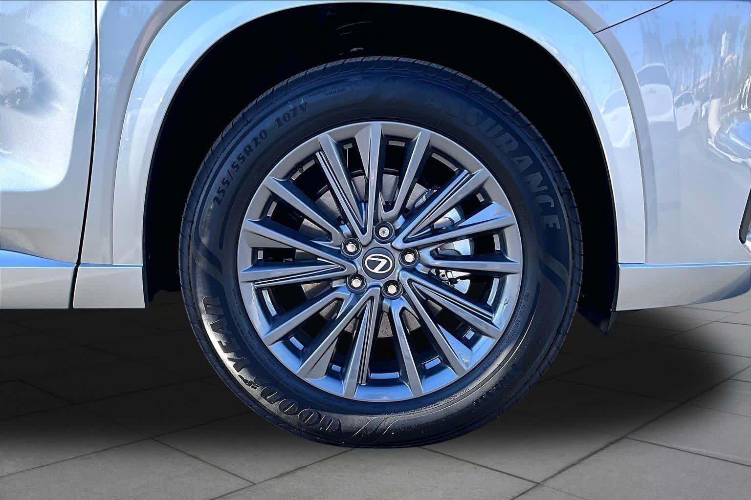 New 2026 Celestial Silver Metallic Lexus  image 9