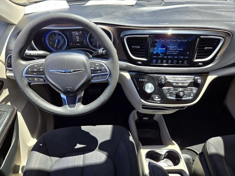 Used 2017 Molten Silver Chrysler Touring image 10