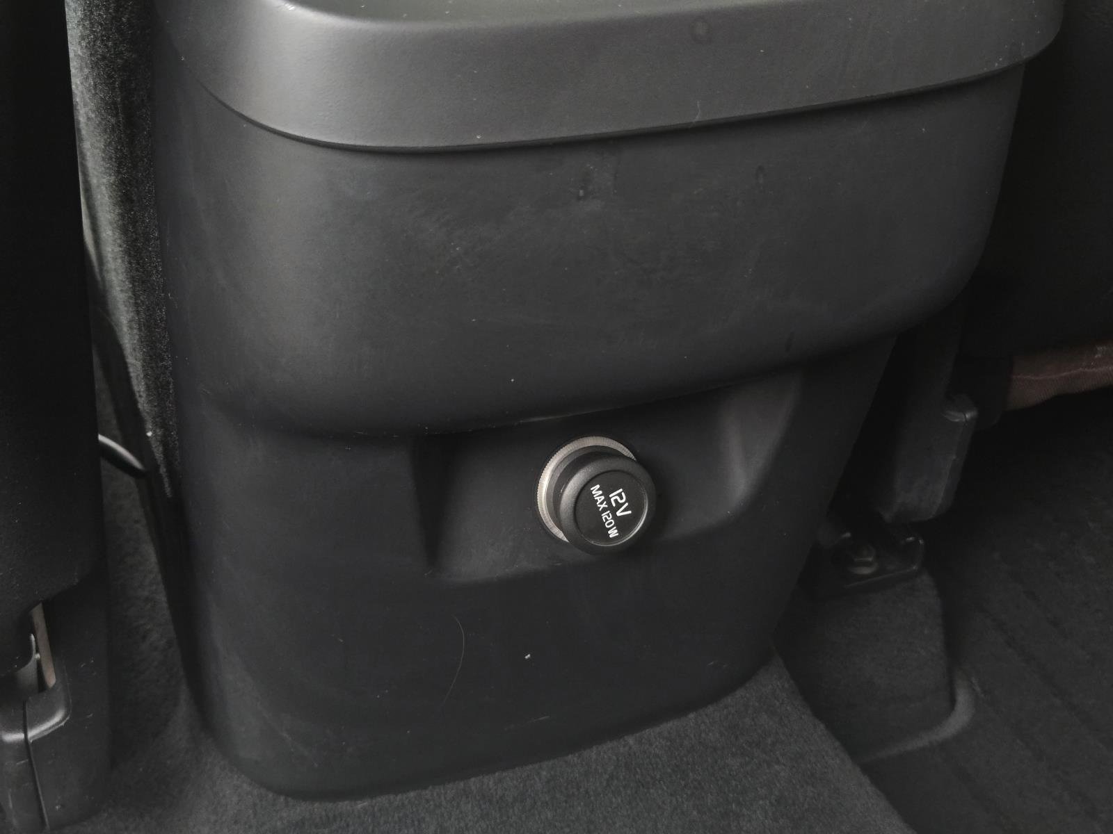 Used 2019 Gray Metallic Volvo Momentum image 35