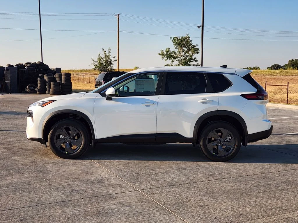 New 2026 Everest White Pearl TriCoat Nissan SV image 3
