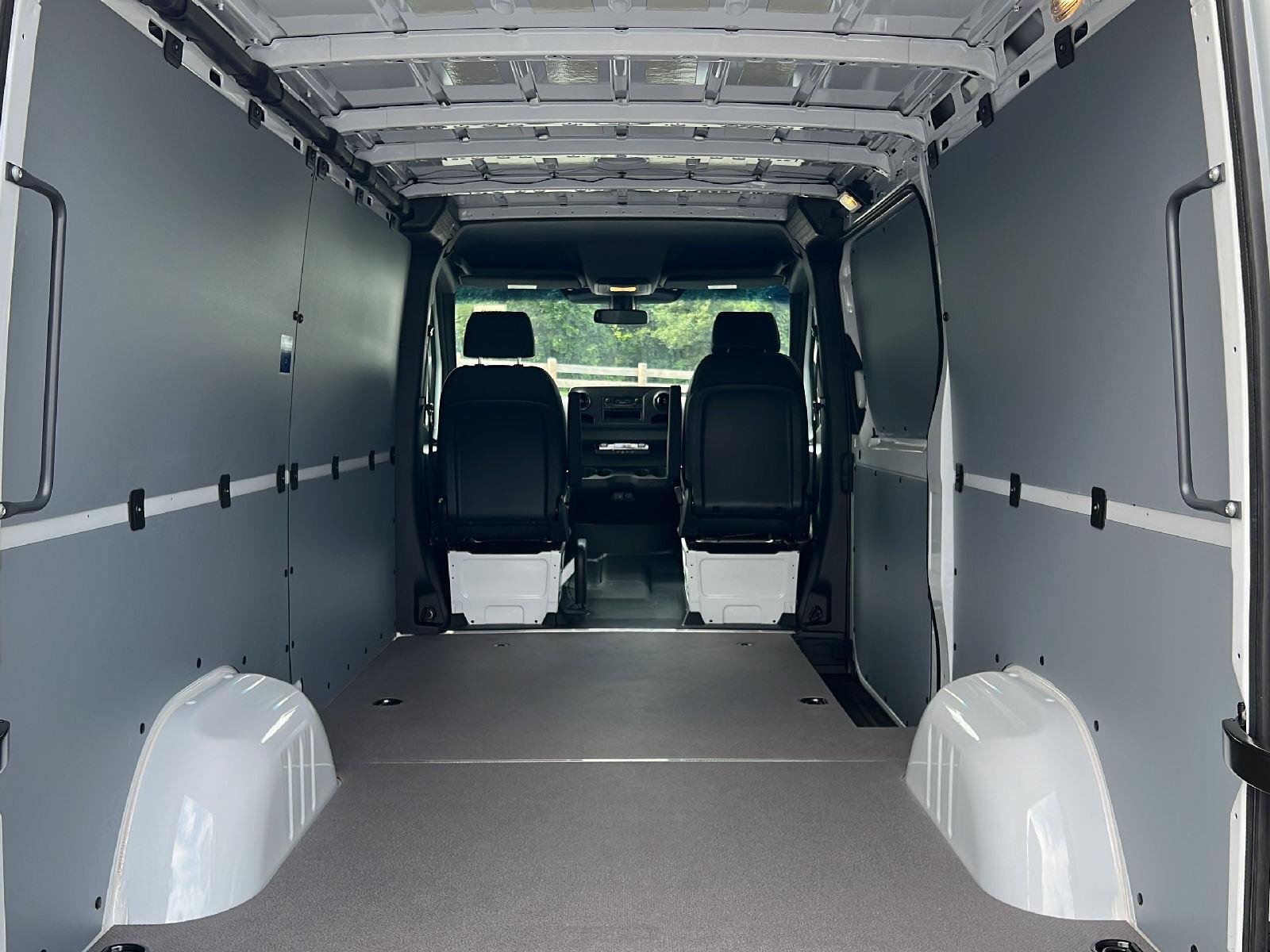 New 2026 Arctic+White Mercedes-Benz Cargo Van 144” Standard Roof 4cyl SO image 9
