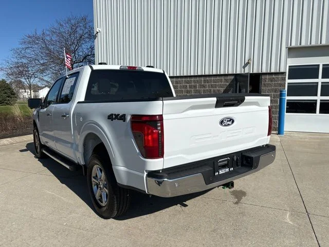 Certified Used 2024 Oxford White Clearcoat Ford XLT image 8