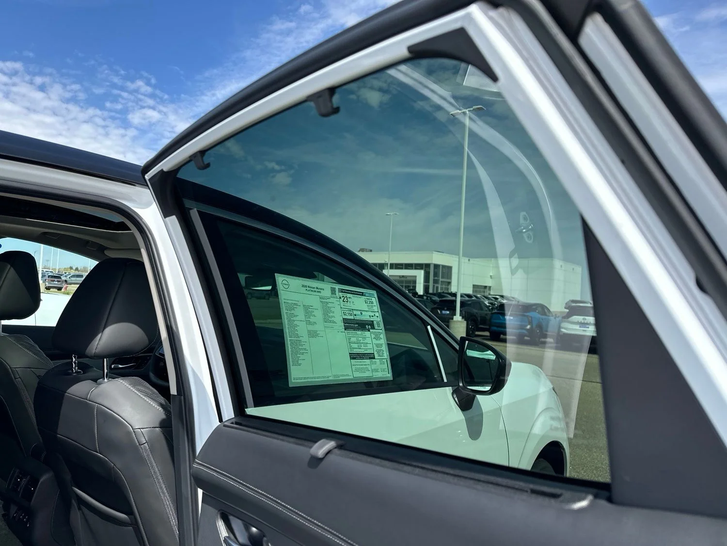 New 2026 Everest White Pearl TriCoat / Super Black Two-tone Nissan Platinum image 28