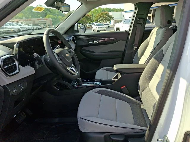 New 2026 White Chevrolet LT image 11