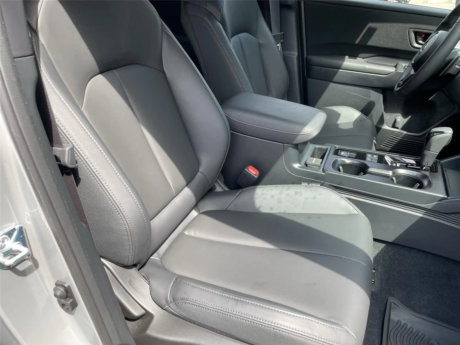 Used 2026 River Rock Pearl Subaru Premium image 17