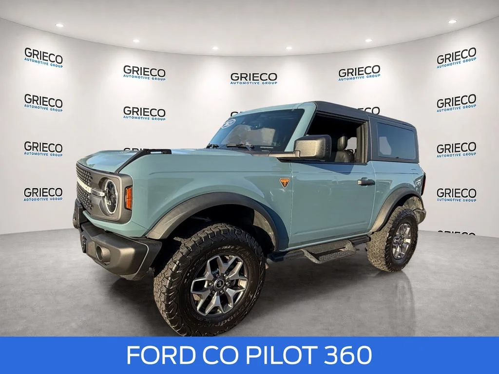Used 2023 Blue Ford Badlands image 3