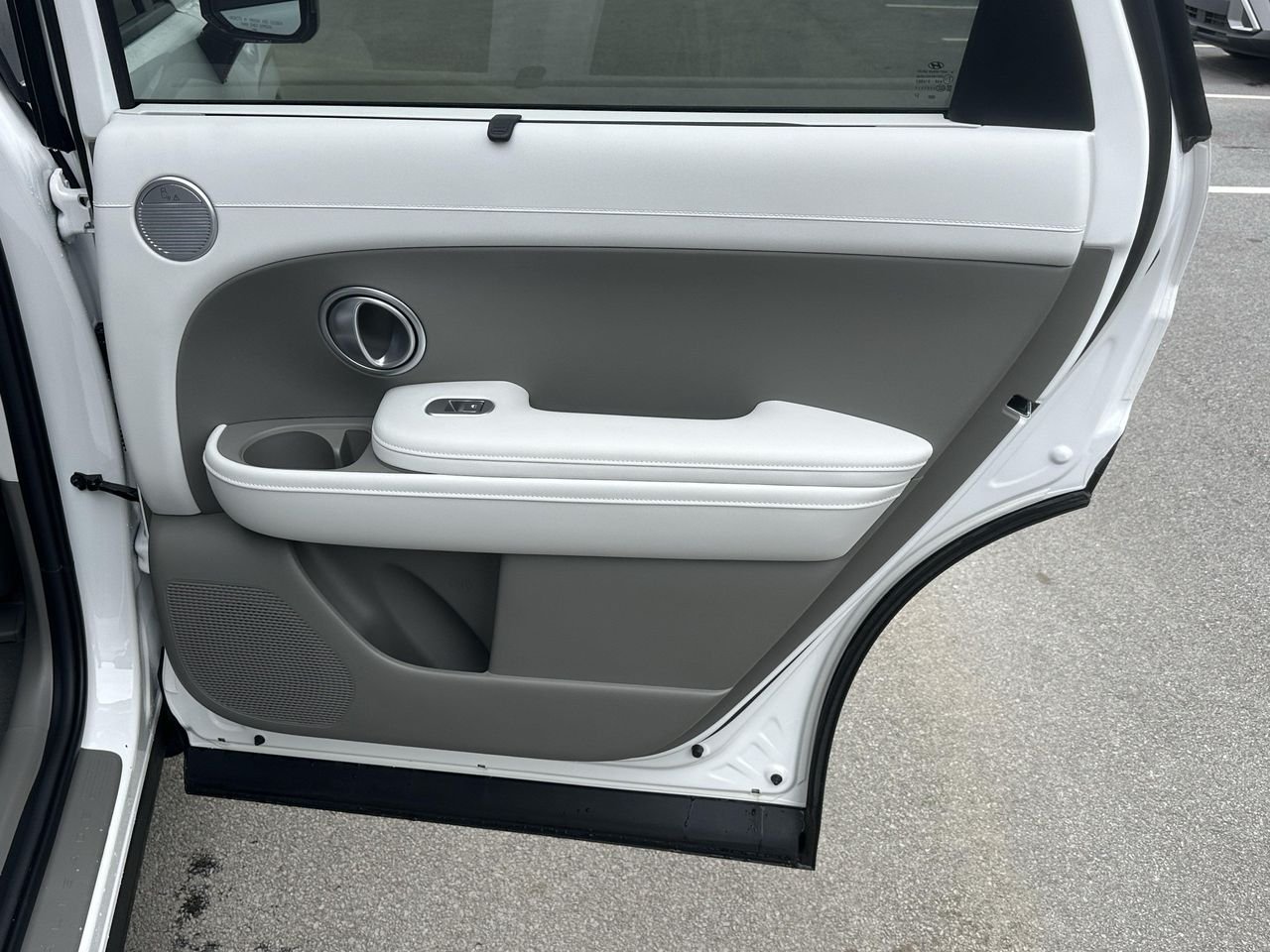 New 2026 Creamy White Pearl Hyundai Blue SEL 7P image 15