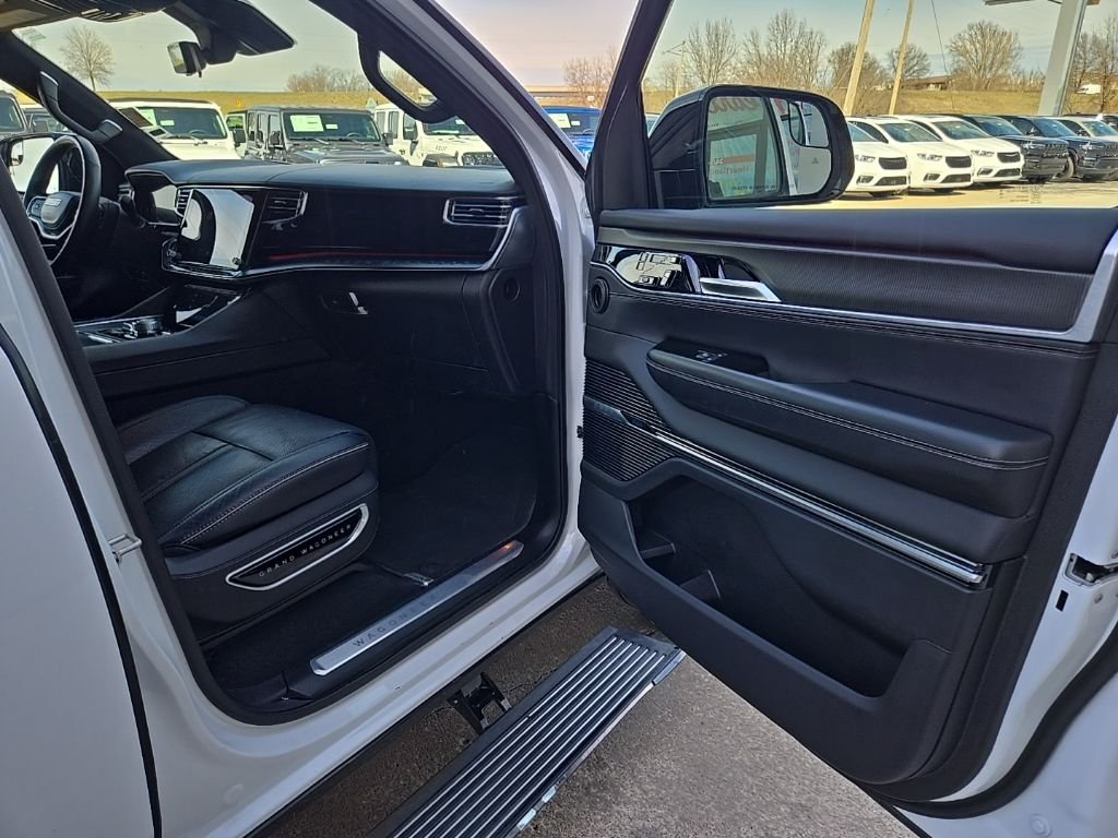 Used 2024 White/off-white Jeep Series II image 83