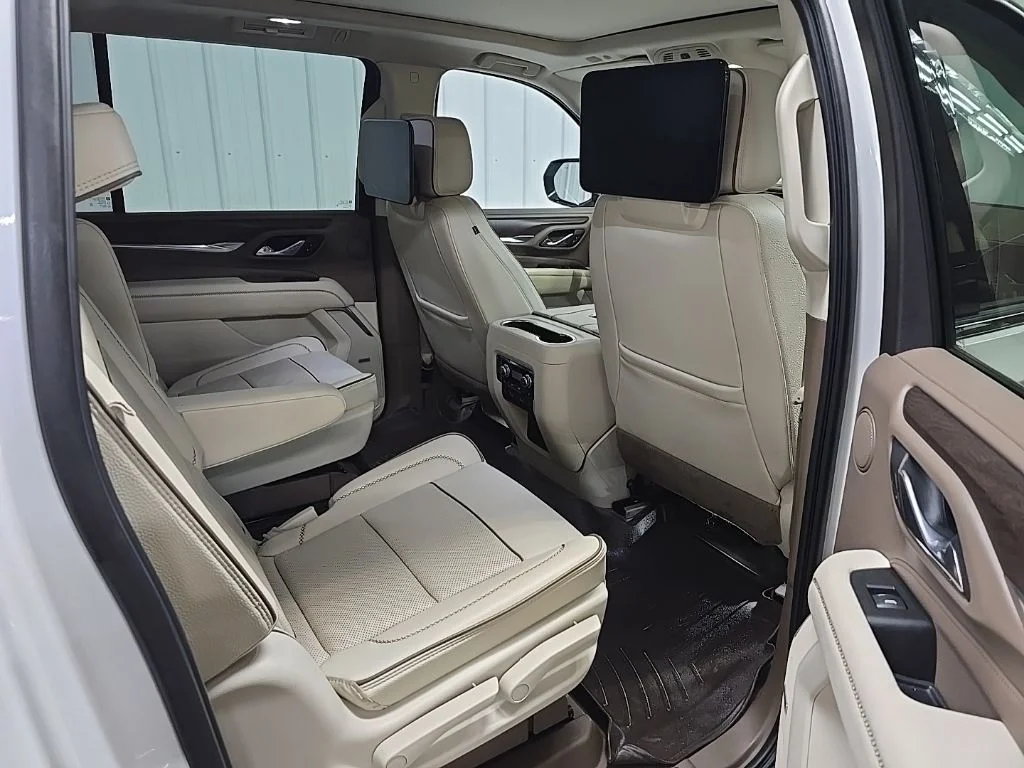 Used 2021 White GMC Denali image 18