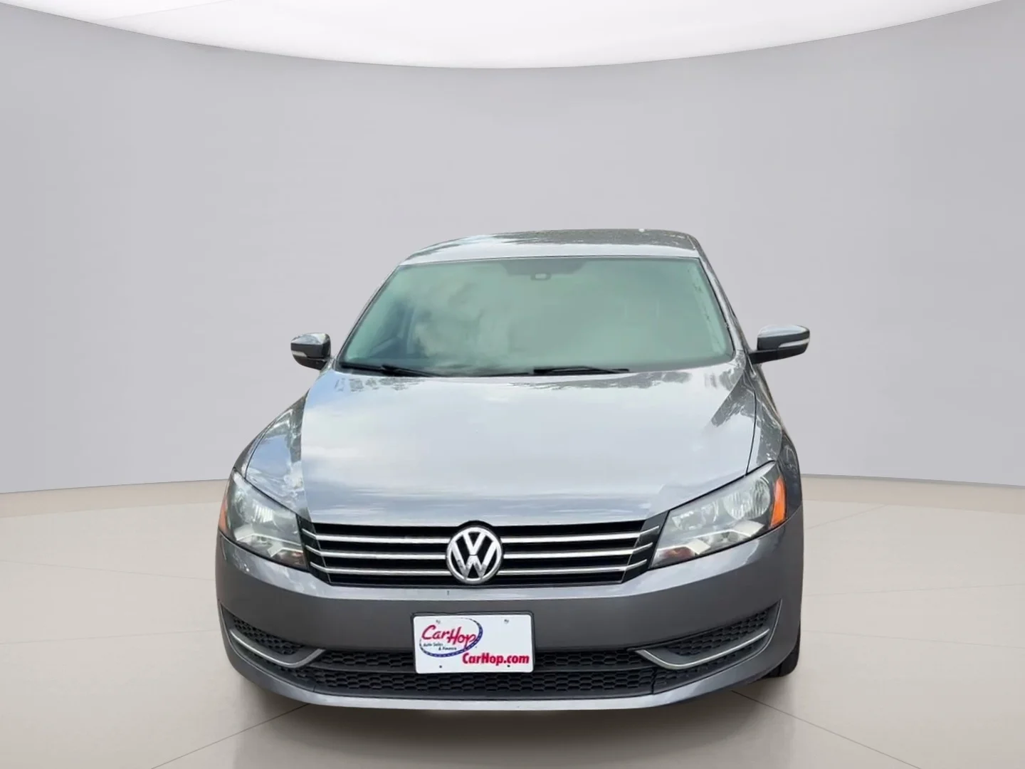 Used 2013 Gray Volkswagen SE image 8