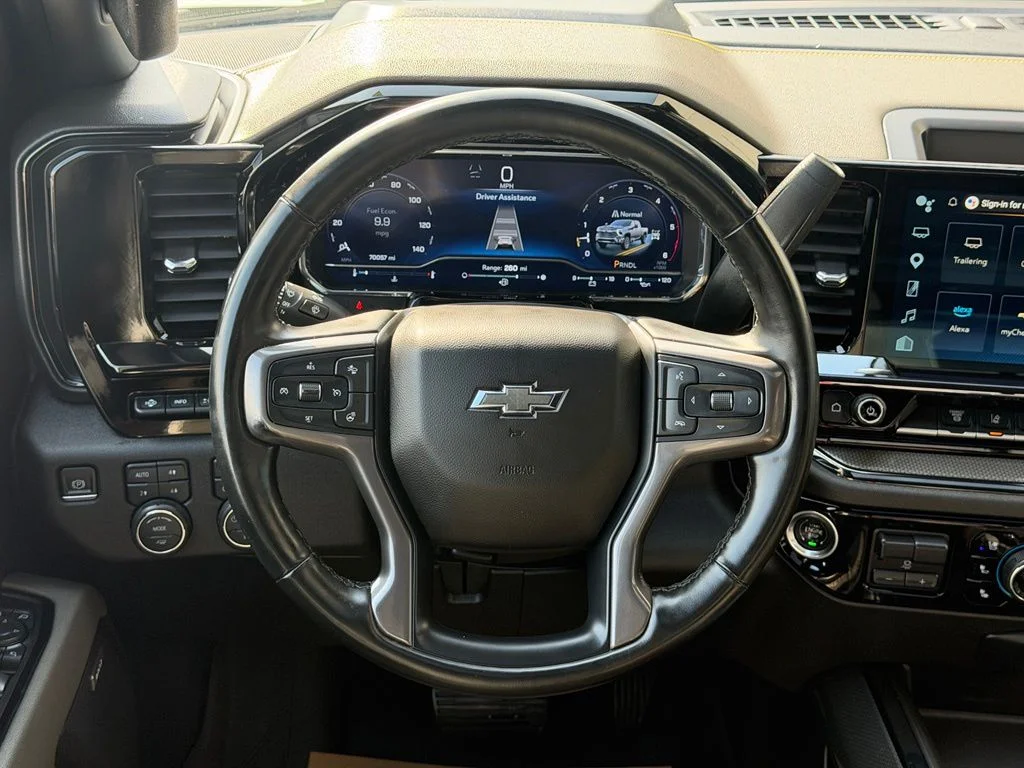 Used 2025 Gray Chevrolet ZR2 image 17