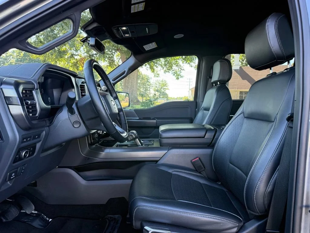 Used 2024 Gray Ford LARIAT image 12