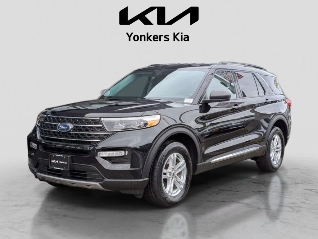 Used 2023 Black Ford XLT image 2
