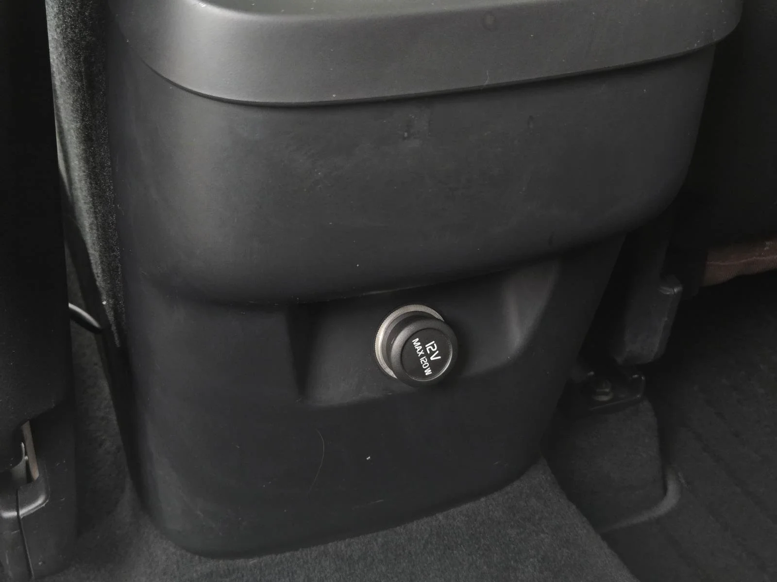 Used 2019 Gray Metallic Volvo Momentum image 35
