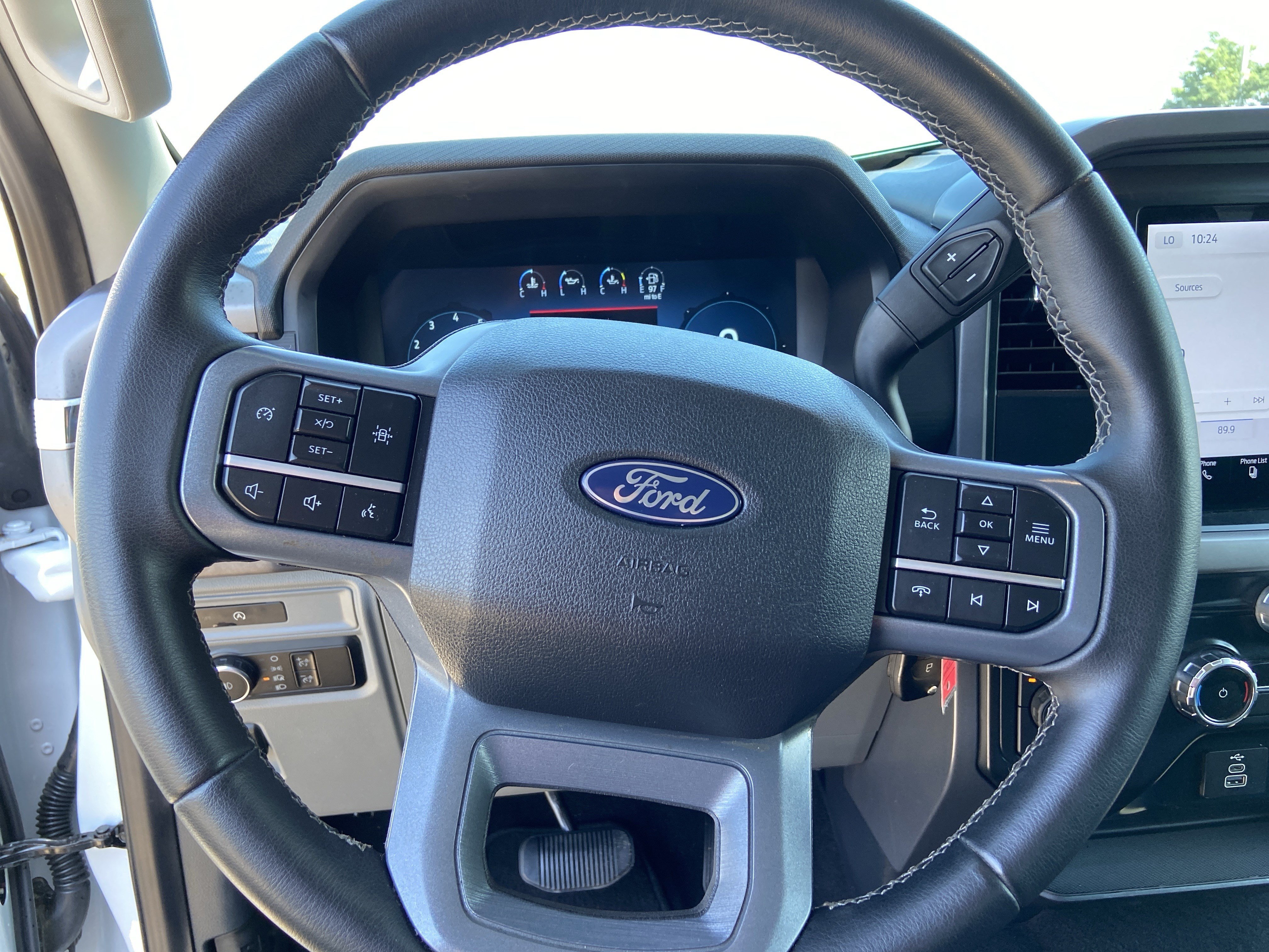 2025 Ford F-150 XLT - Photo 33