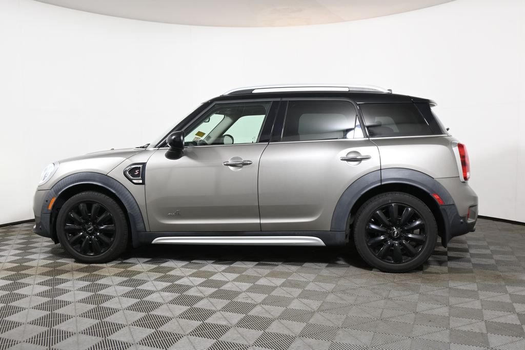 Used 2018 Silver MINI Base image 2