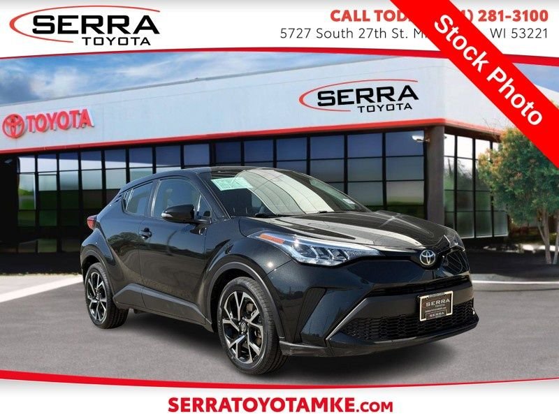 2020 Toyota C-HR XLE's photo