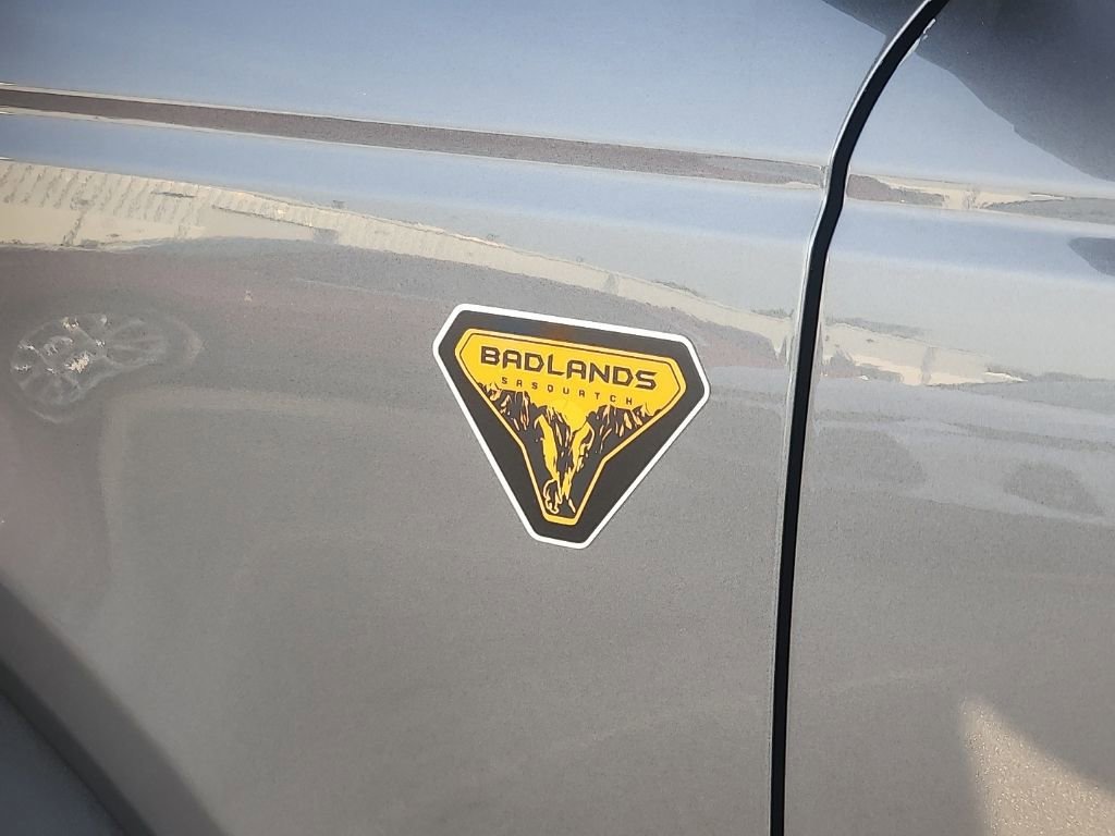 Used 2023 Gray Ford Badlands image 3