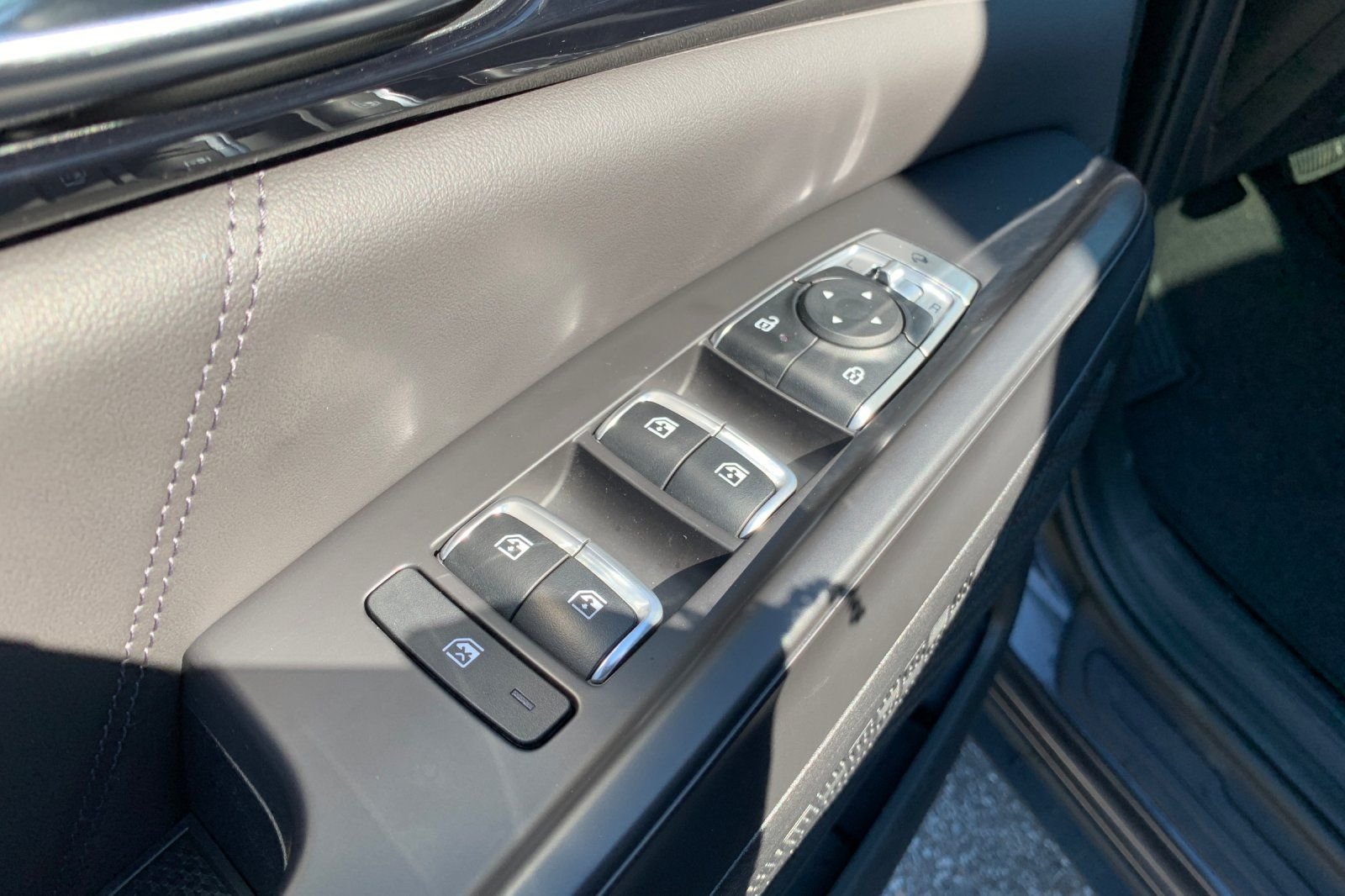 Used 2025  Kia SX Prestige image 13