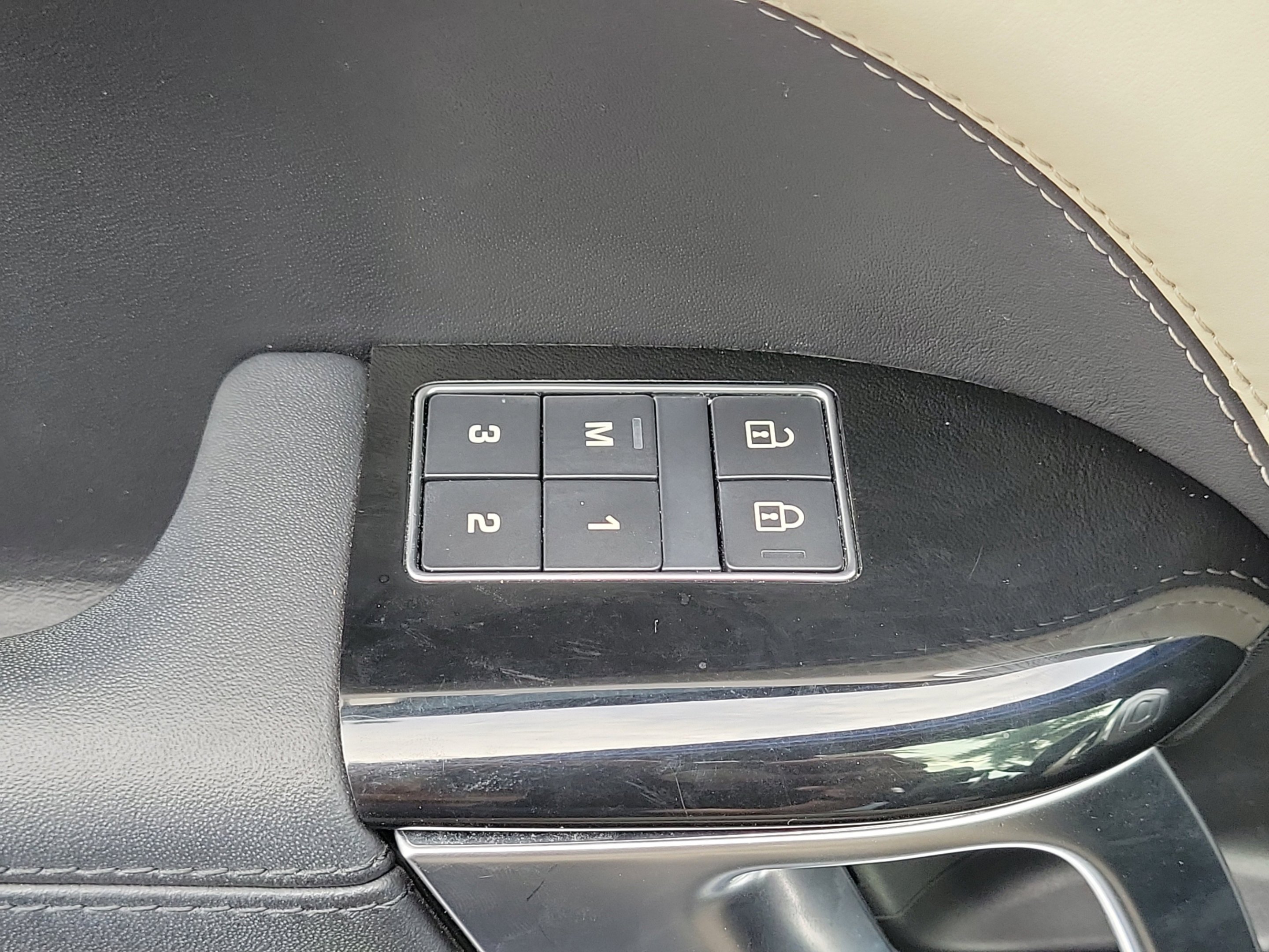 Used 2022 Blue Land Rover HST image 29