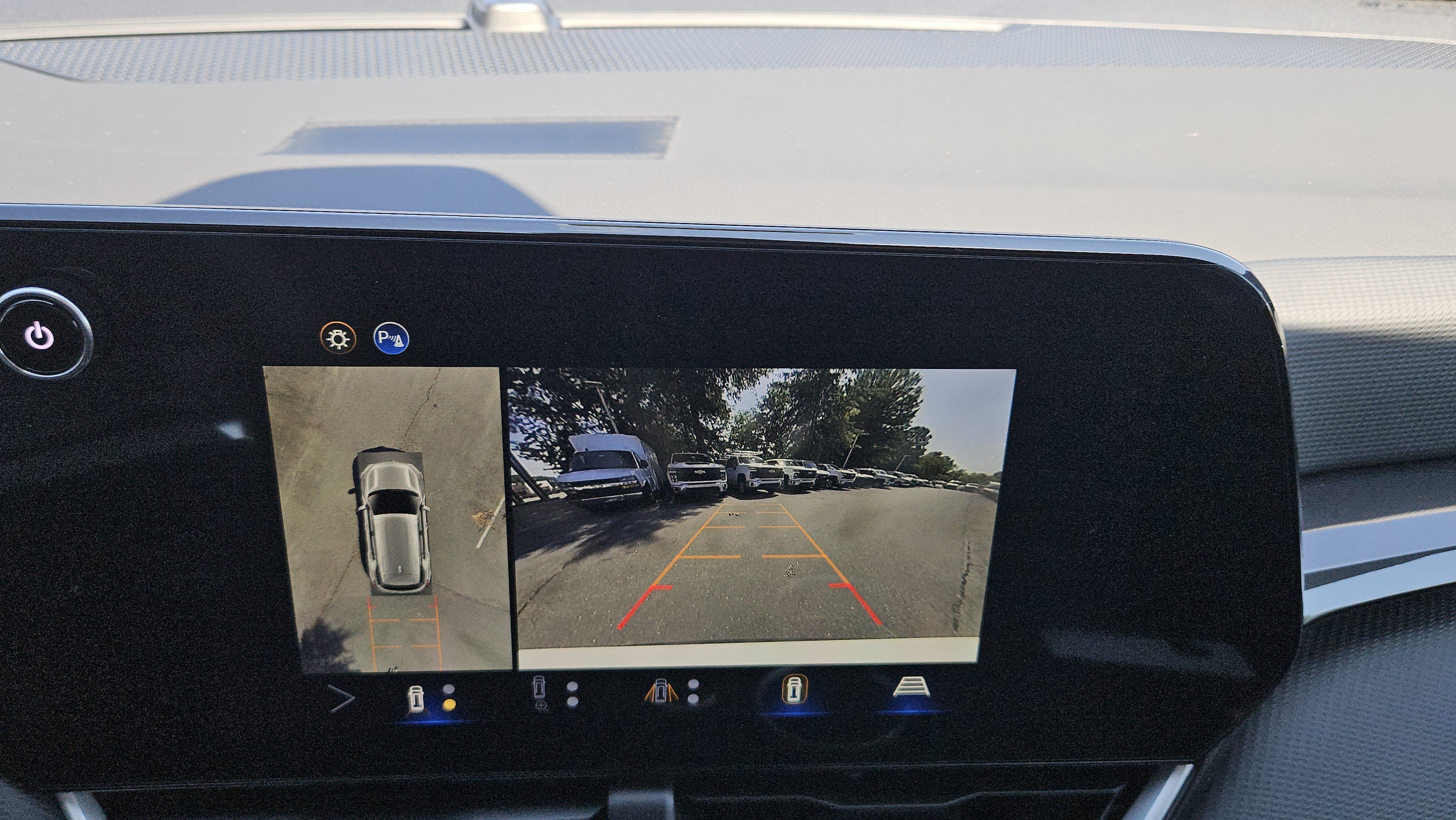 New 2026 Summit White Chevrolet LT image 18