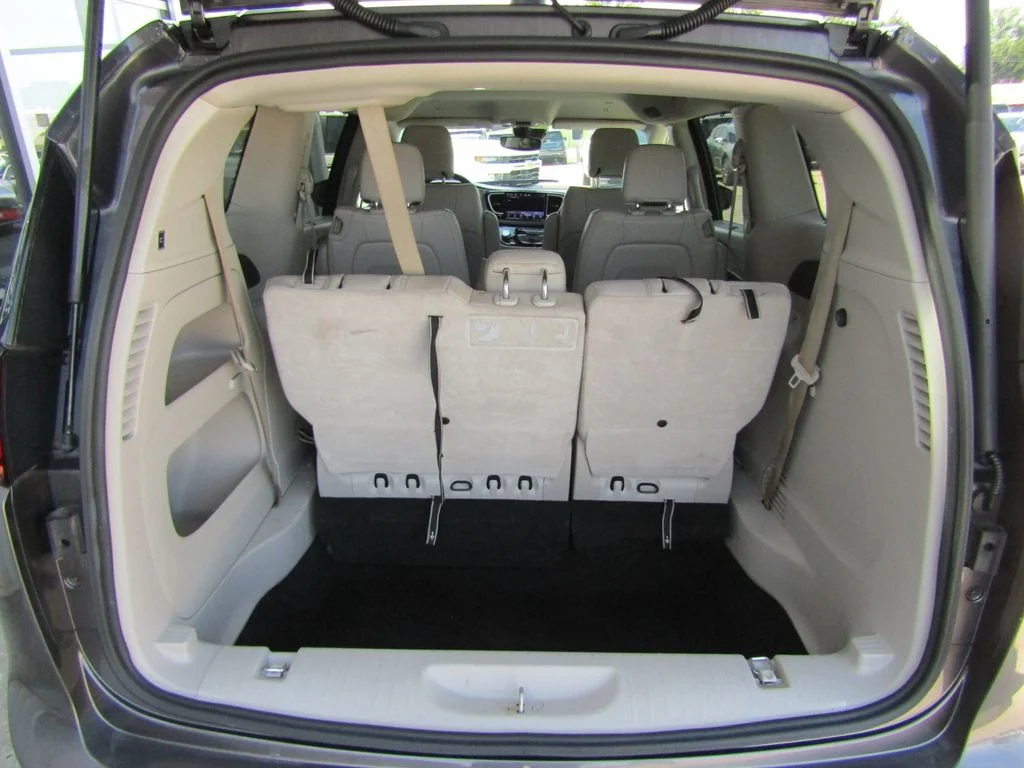 Used 2021 Gray Chrysler Touring L image 33